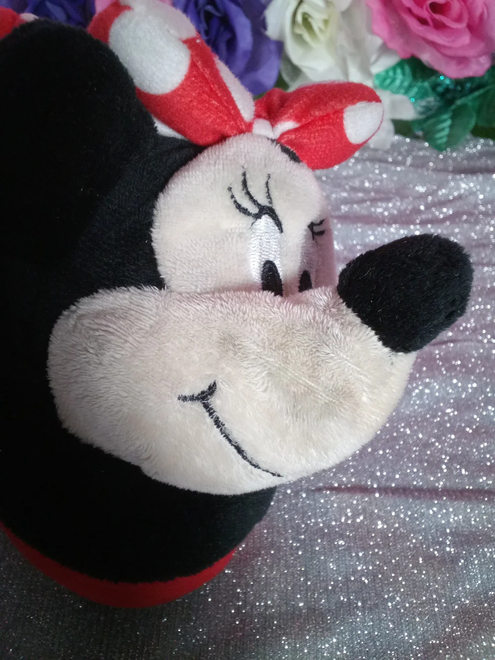 Disney Minnie Mouse Red White Black Plush Slippers